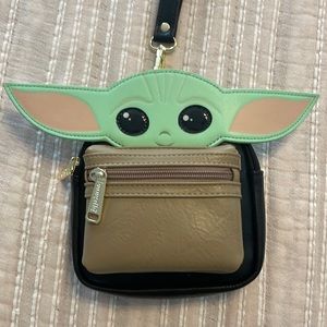 Loungefly Star Wars Grogu/Baby Yoda Wristlet